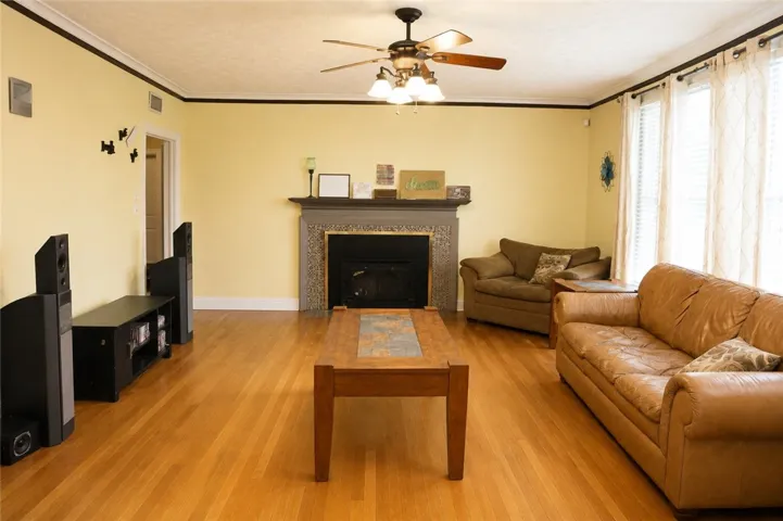 105 Austin Lane, Wetumpka, Alabama 36092