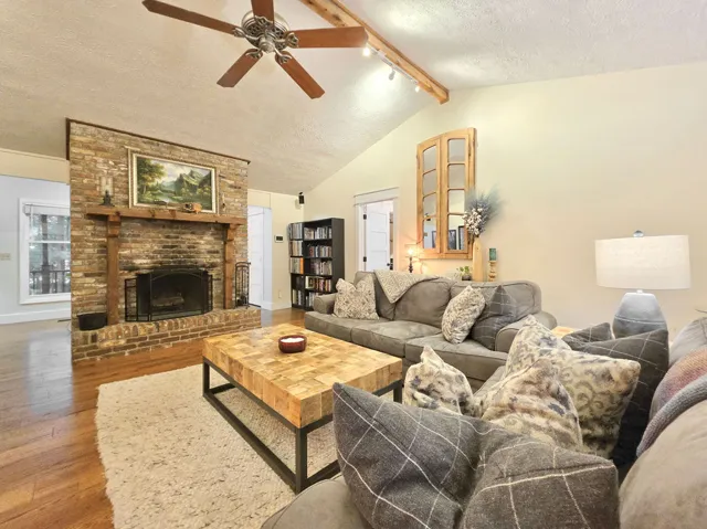Vaulted Great Room w/wood-burning Fireplace