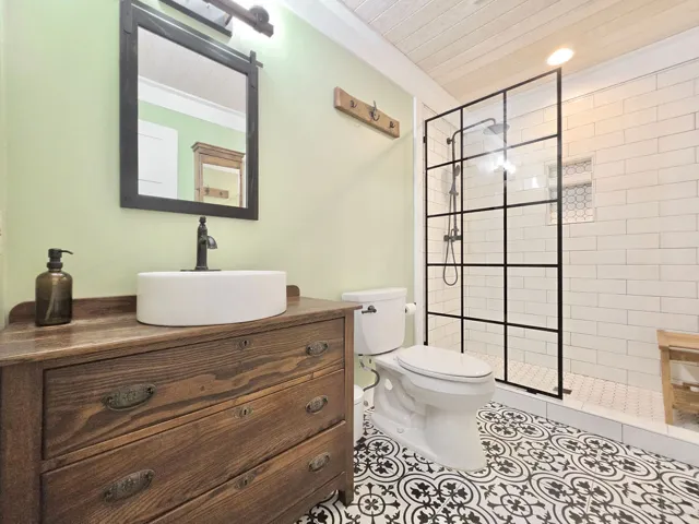 Primary Ensuite Bath updated in 2024!