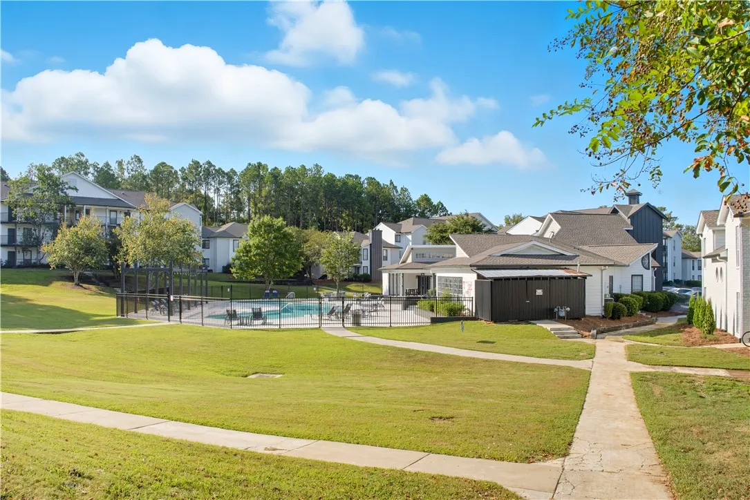 Clubhouse/Pool