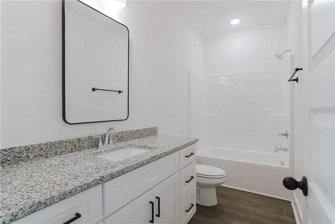 Example - Guest Bath - Full Shower / Tub Combo
- All plans, specifications & pricing are subject to change without notice.
