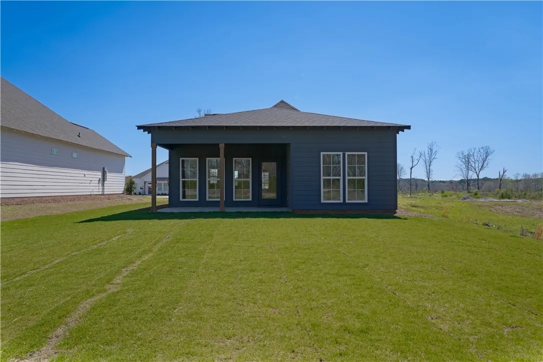 New Pre-sale opportunity on Camellia Crossing Lot 44 with a build time of 6 months. Example of a completed Todd A floorplan. All plans, pricing, and specifications are subject to change.