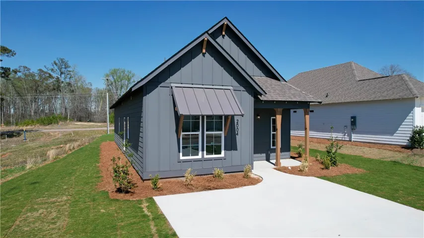 New Pre-sale opportunity on Camellia Crossing Lot 44 with a build time of 6 months. Example of a completed Todd A floorplan. All plans, pricing, and specifications are subject to change.