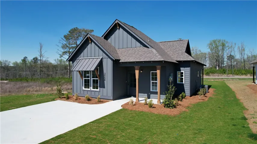New Pre-sale opportunity on Camellia Crossing Lot 44 with a build time of 6 months. Example of a completed Todd A floorplan. All plans, pricing, and specifications are subject to change.