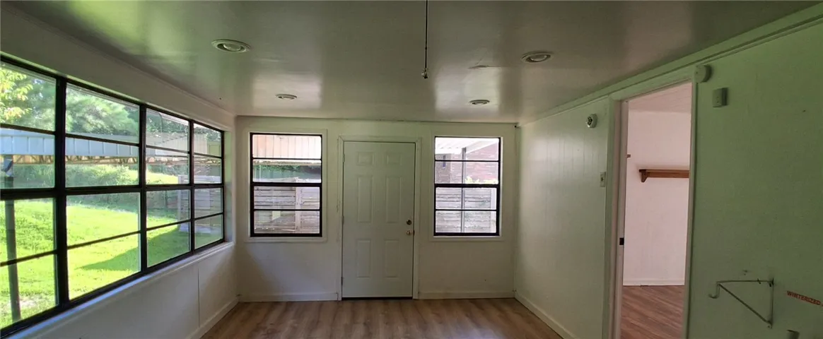 Sunroom/Laundry