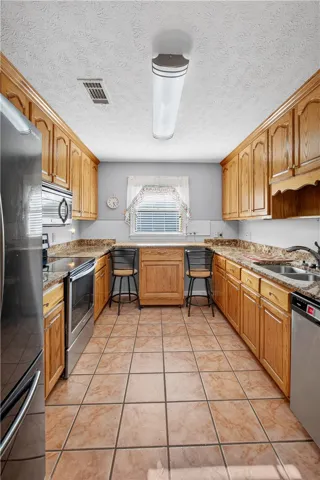 2305 Ellenwood Drive, Opelika, Alabama 36801