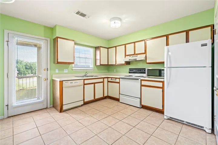1761 Wire Road 07-10, Auburn, Alabama 36832