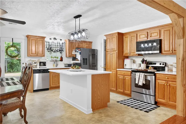 2402 Waterford Drive, Valley, Alabama 36854
