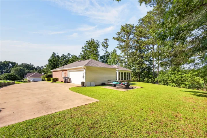 2402 Waterford Drive, Valley, Alabama 36854
