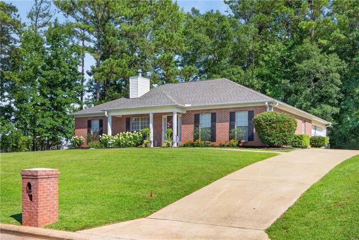 2402 Waterford Drive, Valley, Alabama 36854