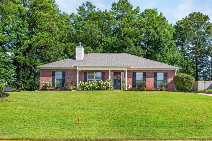 2402 Waterford Drive, Valley, Alabama 36854