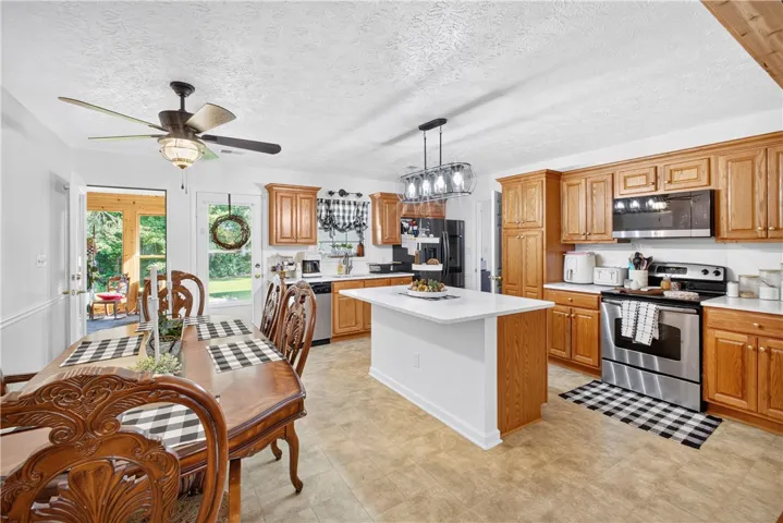 2402 Waterford Drive, Valley, Alabama 36854