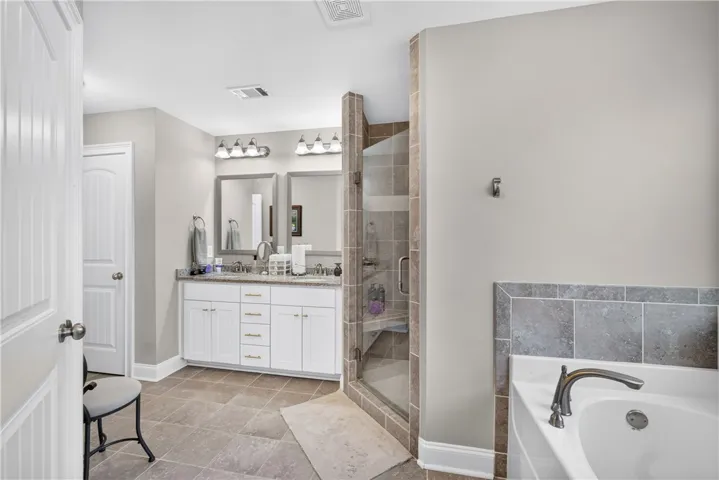 690 High Field Court, Opelika, Alabama 36804