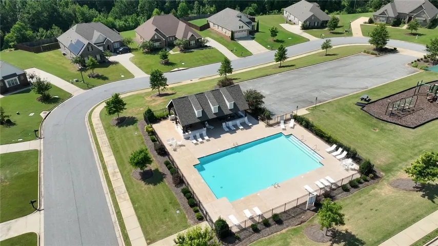 690 High Field Court, Opelika, Alabama 36804