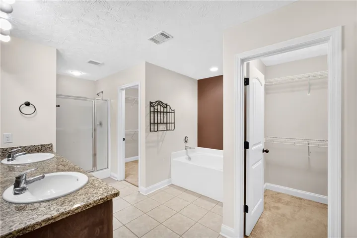 48 Oakwood Drive, Phenix City, Alabama 36870