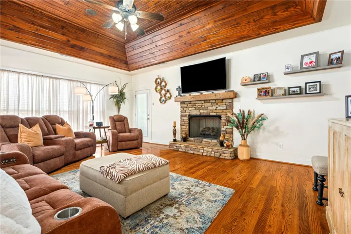 814 Barkley Crest Circle, Auburn, Alabama 36830