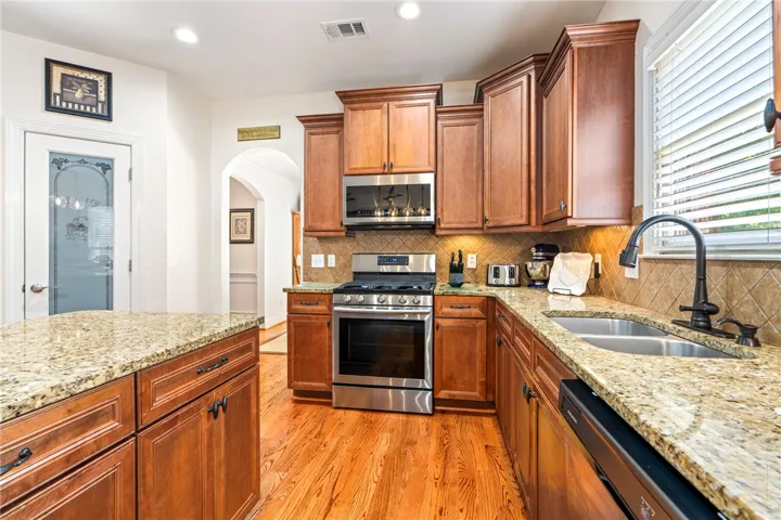 814 Barkley Crest Circle, Auburn, Alabama 36830