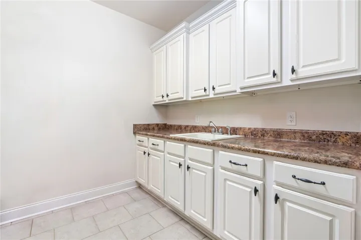 814 Barkley Crest Circle, Auburn, Alabama 36830