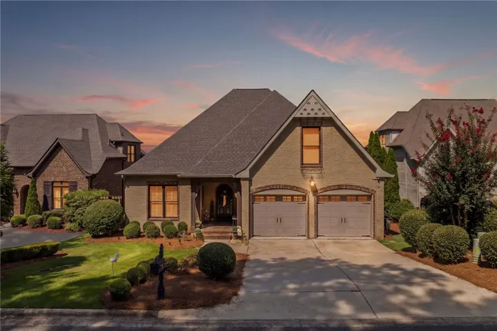 814 Barkley Crest Circle, Auburn, Alabama 36830