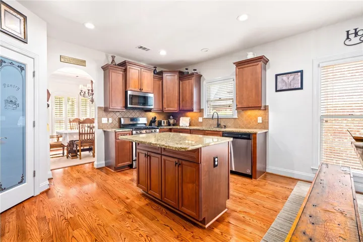 814 Barkley Crest Circle, Auburn, Alabama 36830