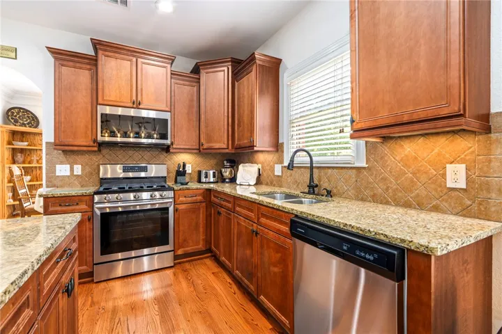 814 Barkley Crest Circle, Auburn, Alabama 36830