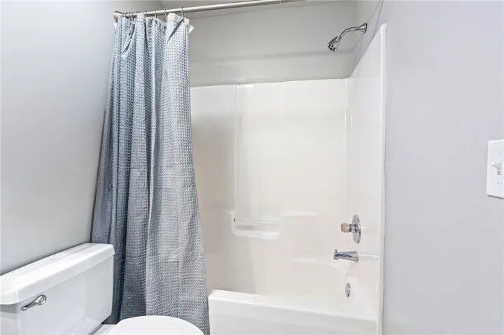 730 W Magnolia Avenue 8-102, Auburn, Alabama 36832