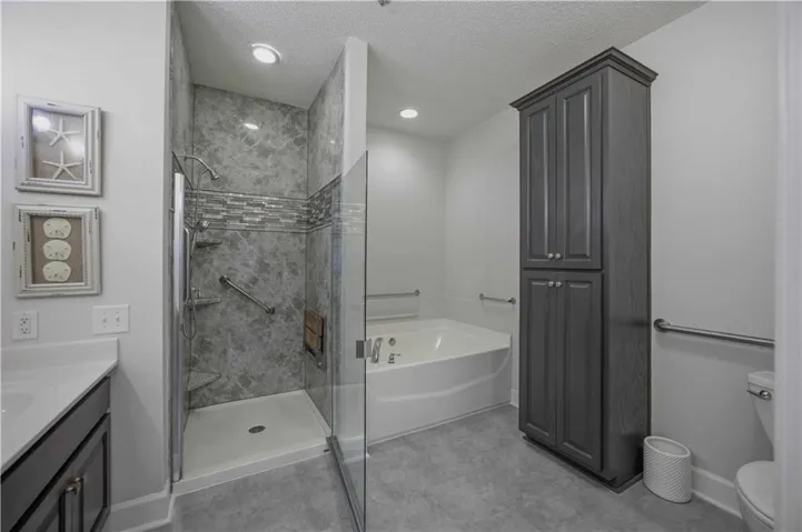 111 Lee Road 802 N/a 114, Valley, Alabama 36854