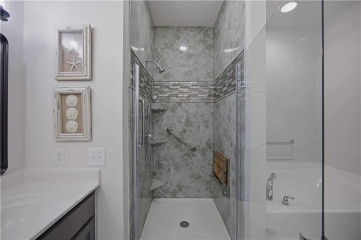 111 Lee Road 802 N/a 114, Valley, Alabama 36854