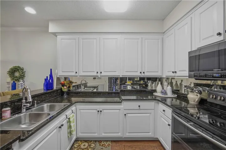 111 Lee Road 802 N/a 114, Valley, Alabama 36854