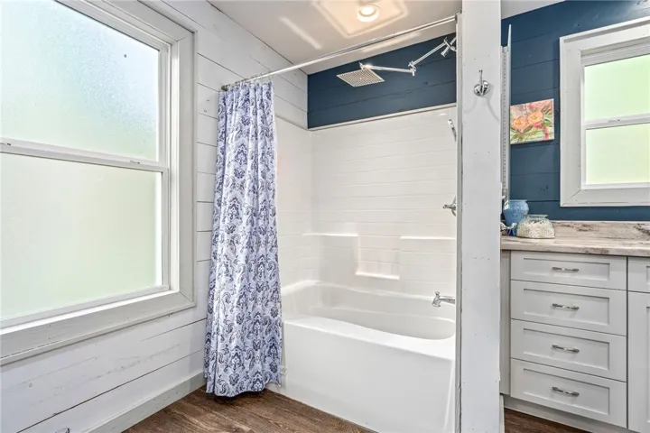 27 N Holiday Drive, Dadeville, Alabama 36853