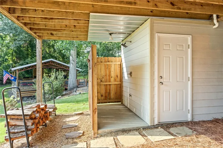 27 N Holiday Drive, Dadeville, Alabama 36853