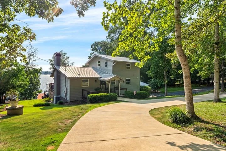 27 N Holiday Drive, Dadeville, Alabama 36853