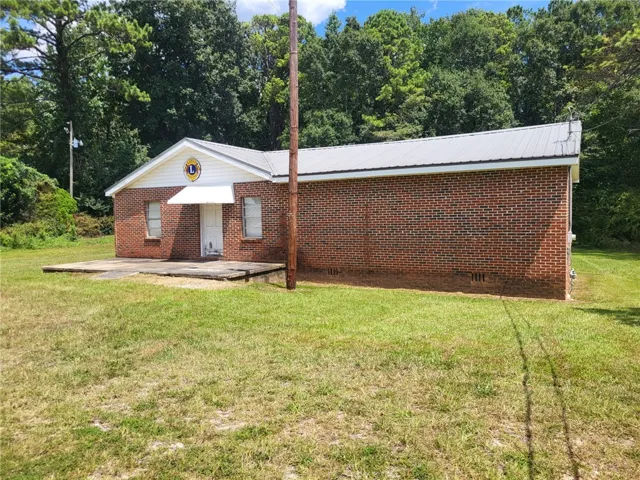 2123 Phillips Road, Lanett, Alabama 36863