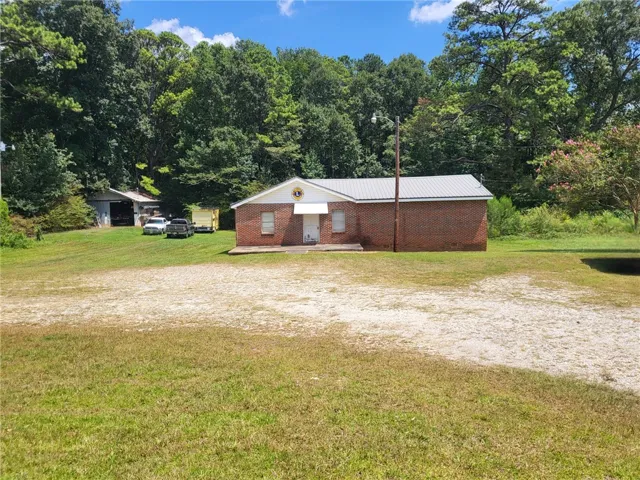 2123 Phillips Road, Lanett, Alabama 36863