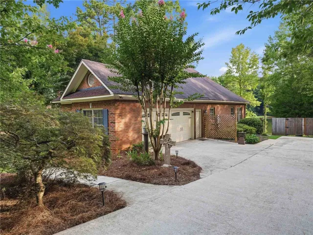 323 Watercrest Court, Auburn, Alabama 36830