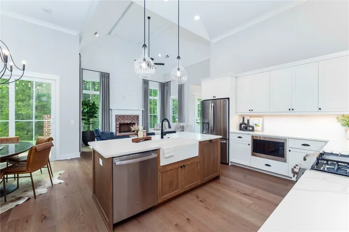 ARLINGTON MODEL HOME