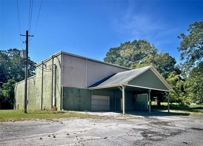 911 Cherry Drive, Lanett, Alabama 36863