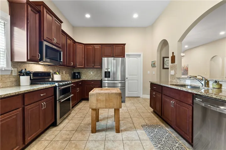 1101 Hampstead Lane, Opelika, Alabama 36801