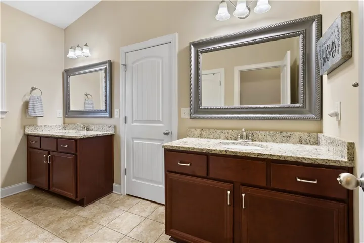 1101 Hampstead Lane, Opelika, Alabama 36801