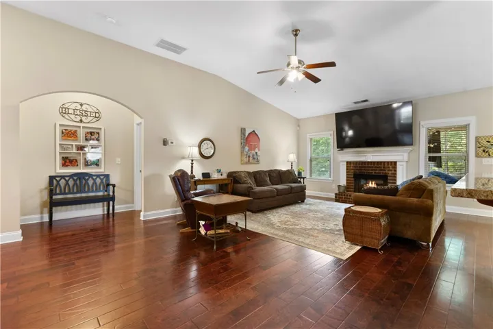 1101 Hampstead Lane, Opelika, Alabama 36801