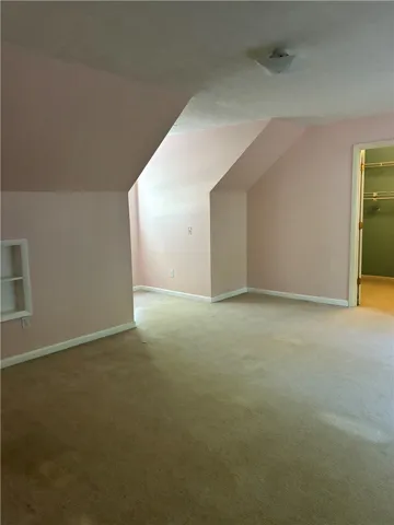 3 huge room that can be separated into different areas.