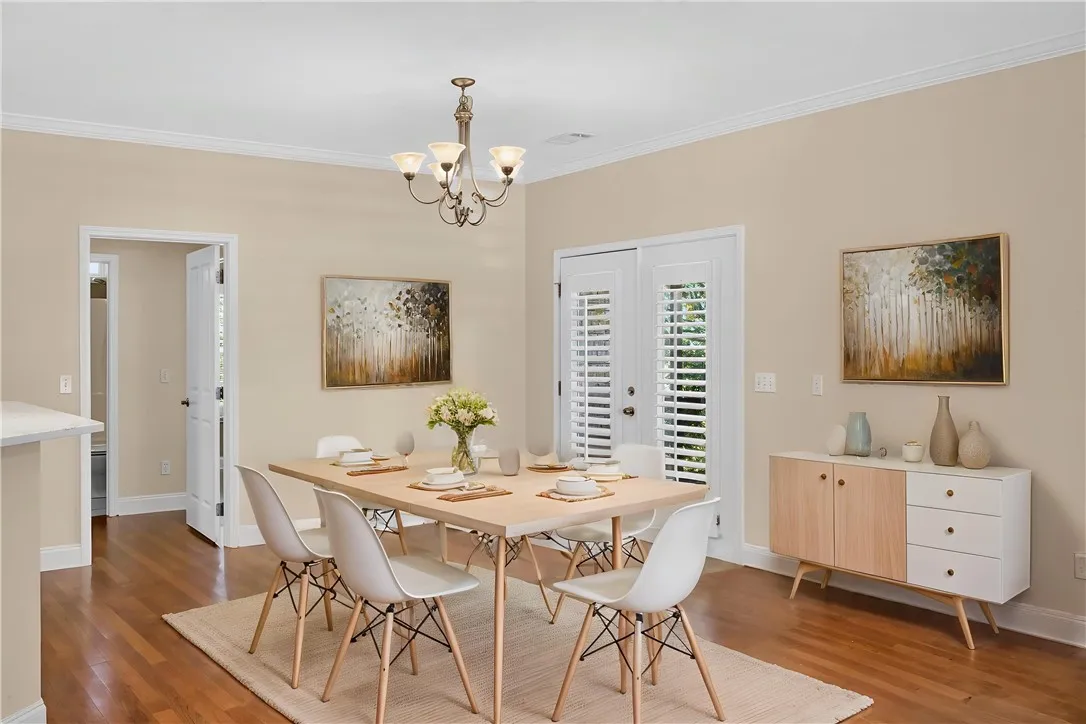 Dining Room Virtually Staged