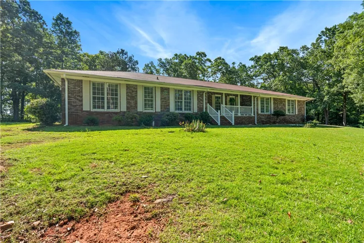 5023 Veterans Memorial Parkway, Lanett, Alabama 36863