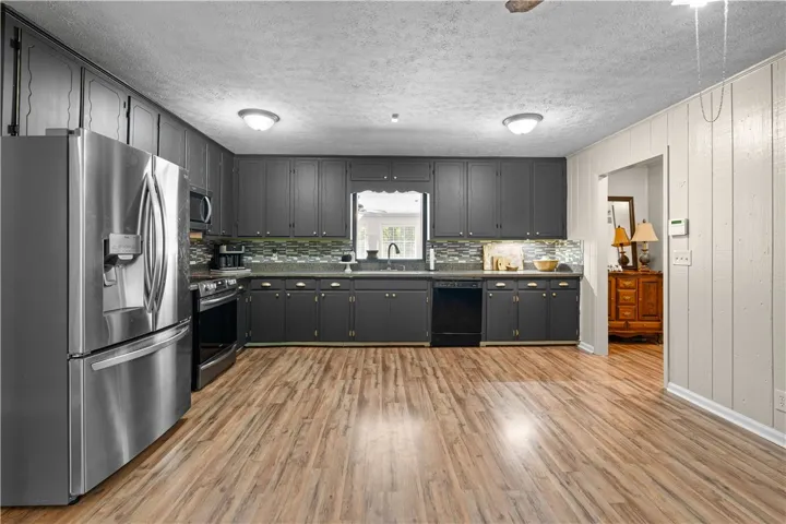 5023 Veterans Memorial Parkway, Lanett, Alabama 36863