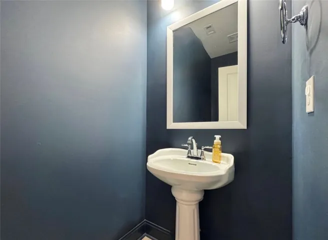 Powder room