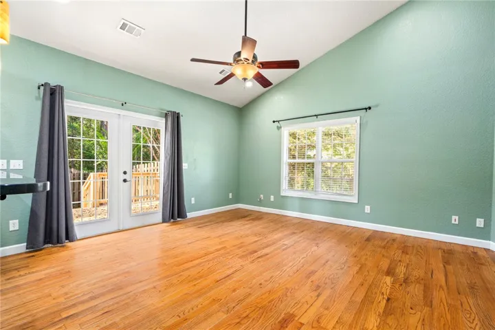 572 E University Drive, Auburn, Alabama 36830