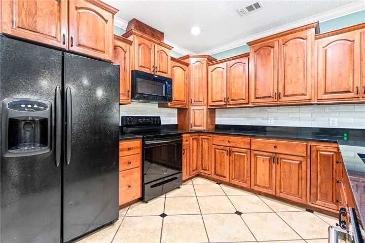 572 E University Drive, Auburn, Alabama 36830