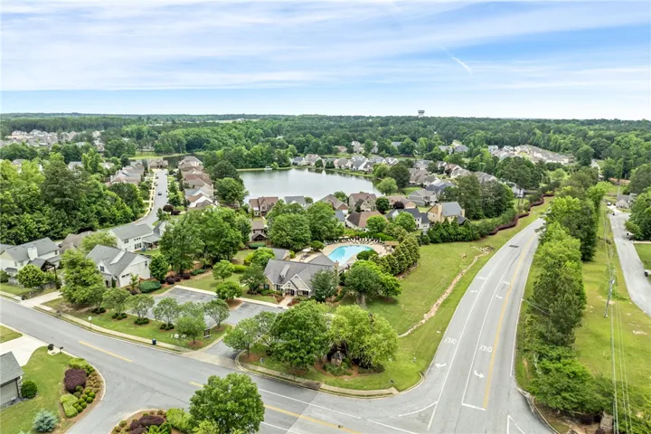 2221 Red Tail Lane, Auburn, Alabama 36879