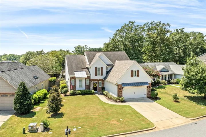 2221 Red Tail Lane, Auburn, Alabama 36879