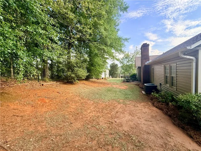 2002 N 2nd Court, Lanett, Alabama 36863